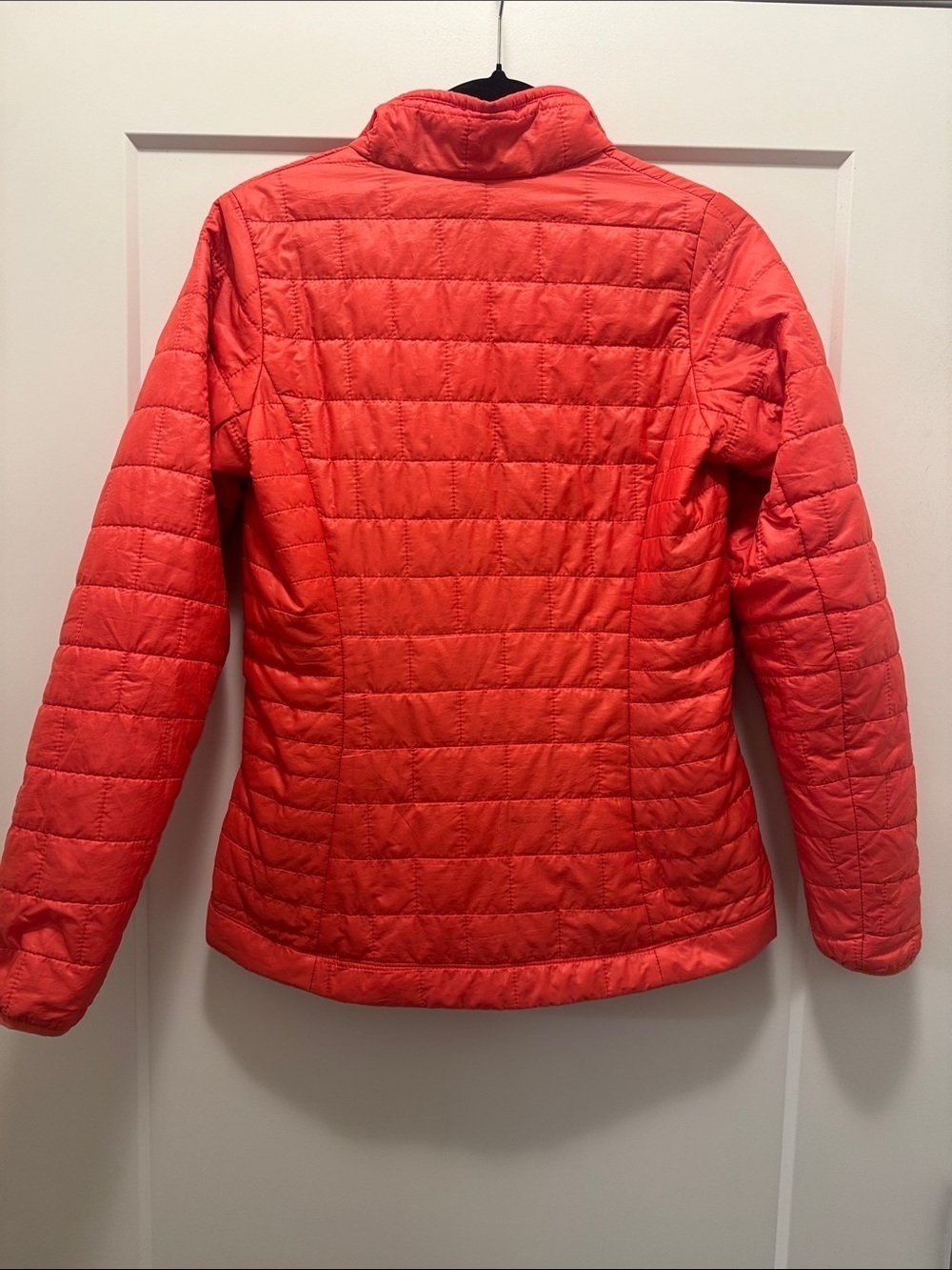 Patagonia Women’s Nano Puff Jacket  in Tomato Red. XS. GUC🔥 - Picture 3 of 7